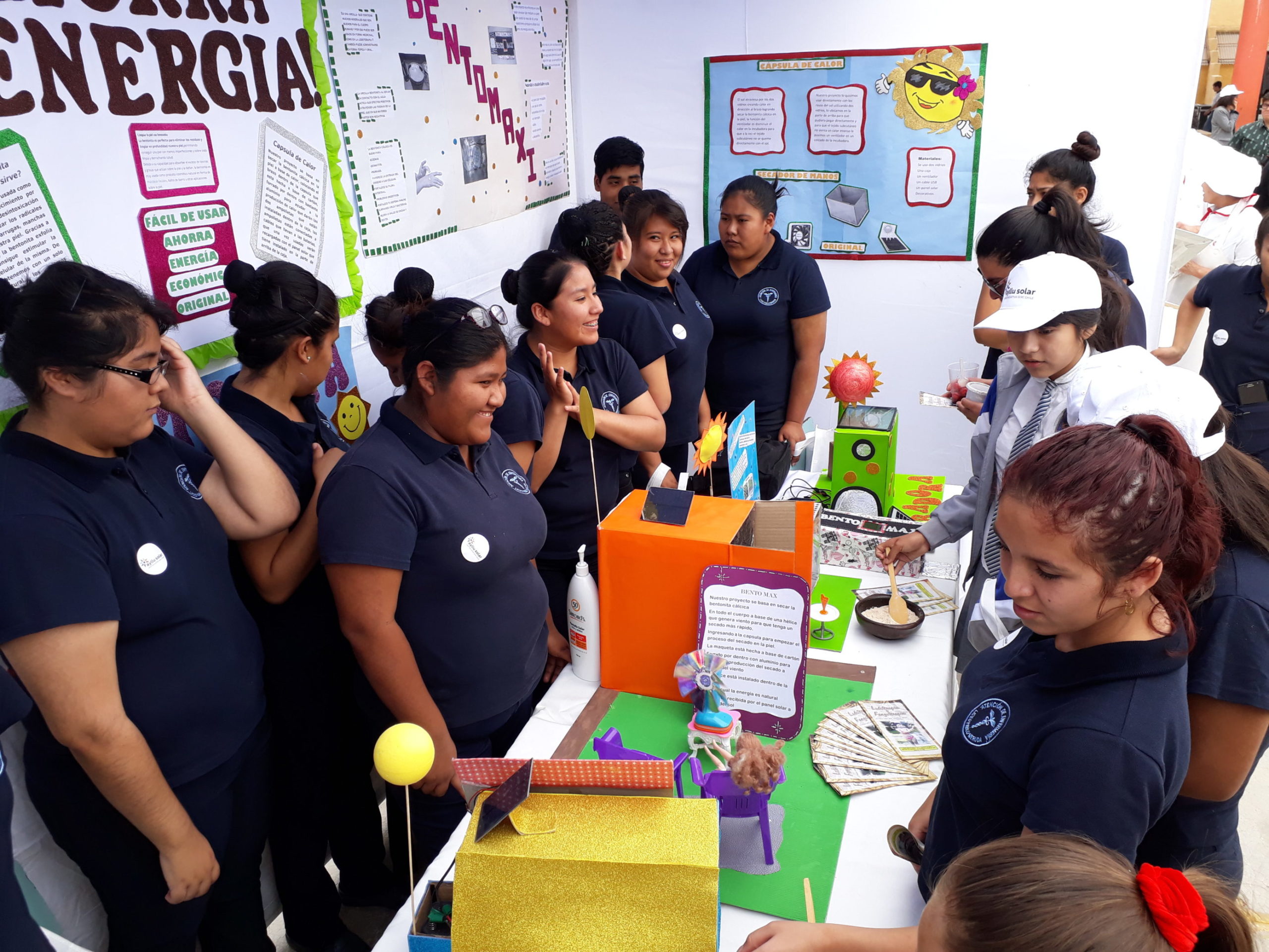 Reconocen a Liceo ariqueño por aumentar la confianza y creatividad en estudiantes con novedosa metodología