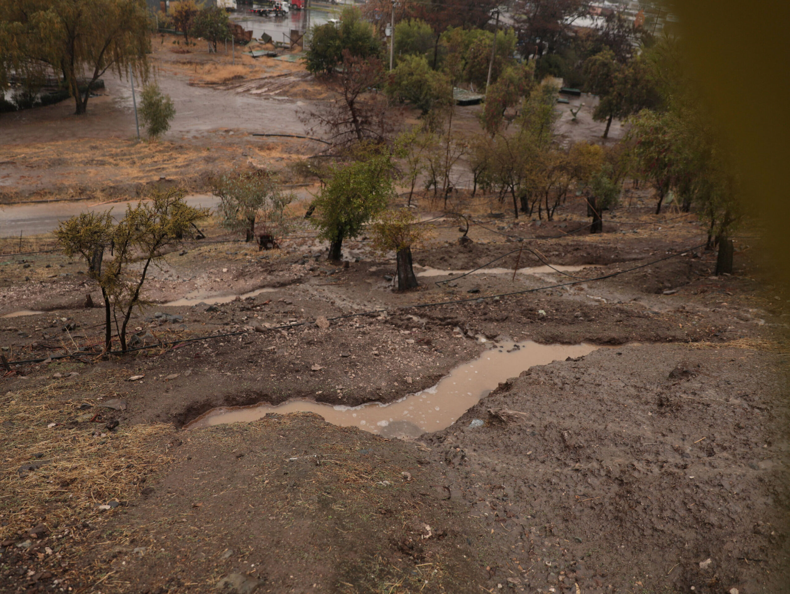 Se inauguraron más de 970 obras para la infiltración de agua lluvia en el cerro Chena de San Bernardo 