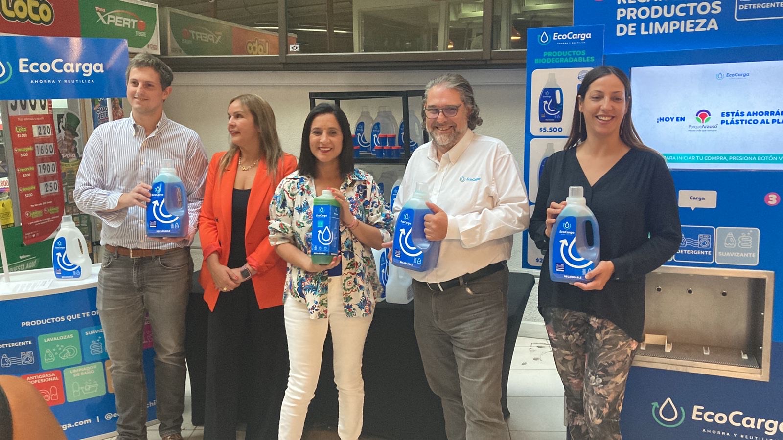 EcoCarga habilita el primer punto de autoatención de recarga de productos de limpieza en centro comercial Parque Arauco Kennedy
