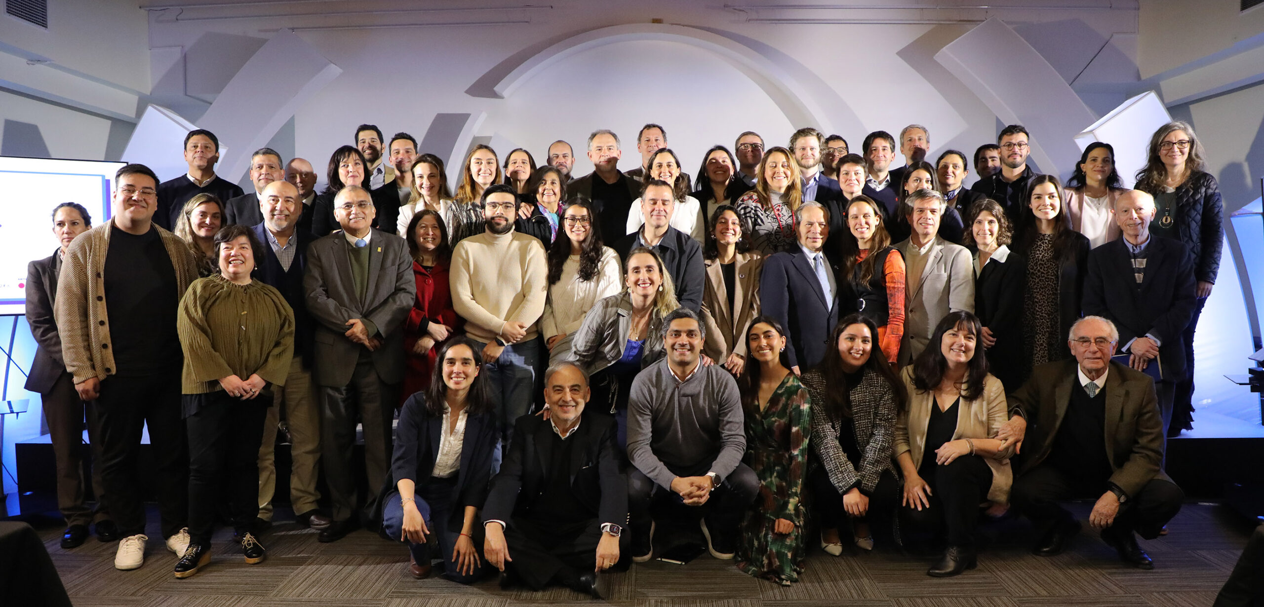 Proyecta Chile 2050 lanza su hoja de ruta hacia un futuro sostenible en una primera sesión de trabajo exitosa