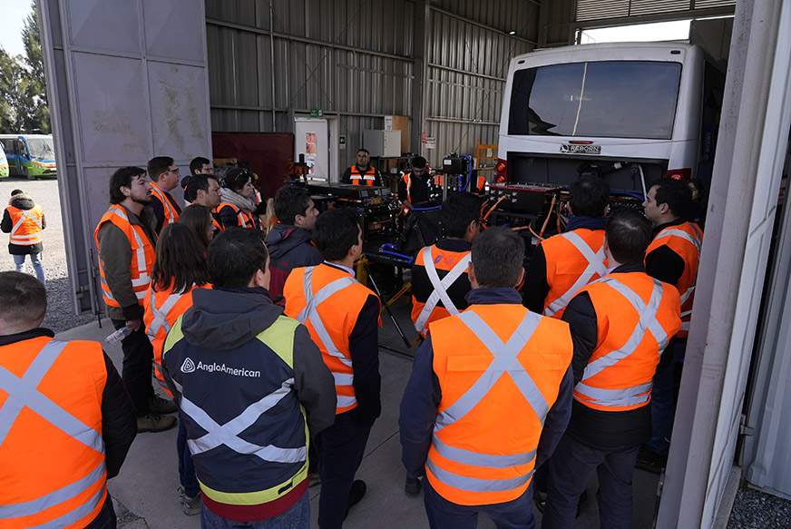 Cómo avanza la construcción del primer bus a hidrógeno hecho en Chile