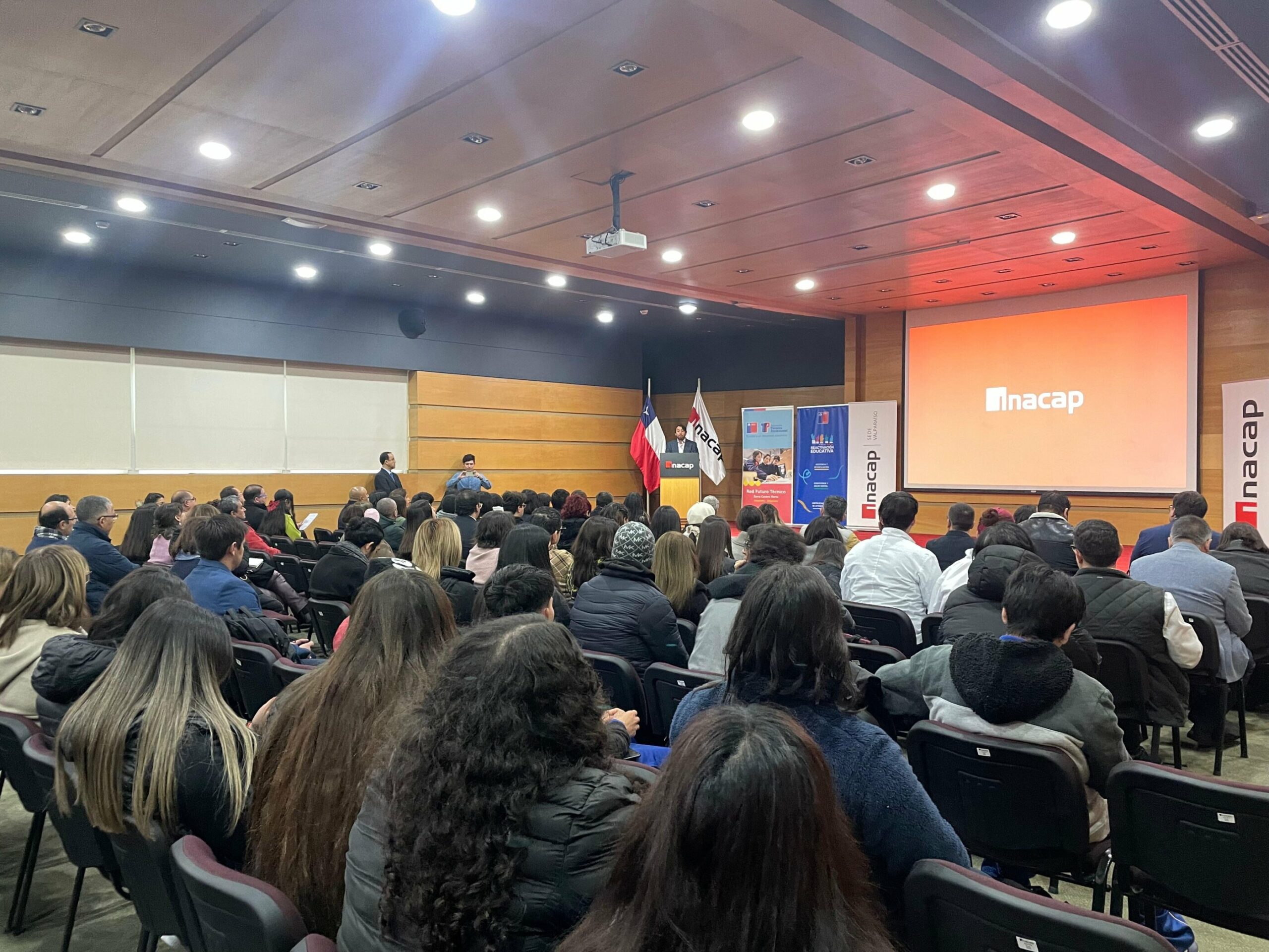Valparaíso apuesta por la innovación: Seminario Regional de Educación Técnico Profesional 2024 destaca avances pedagógicos