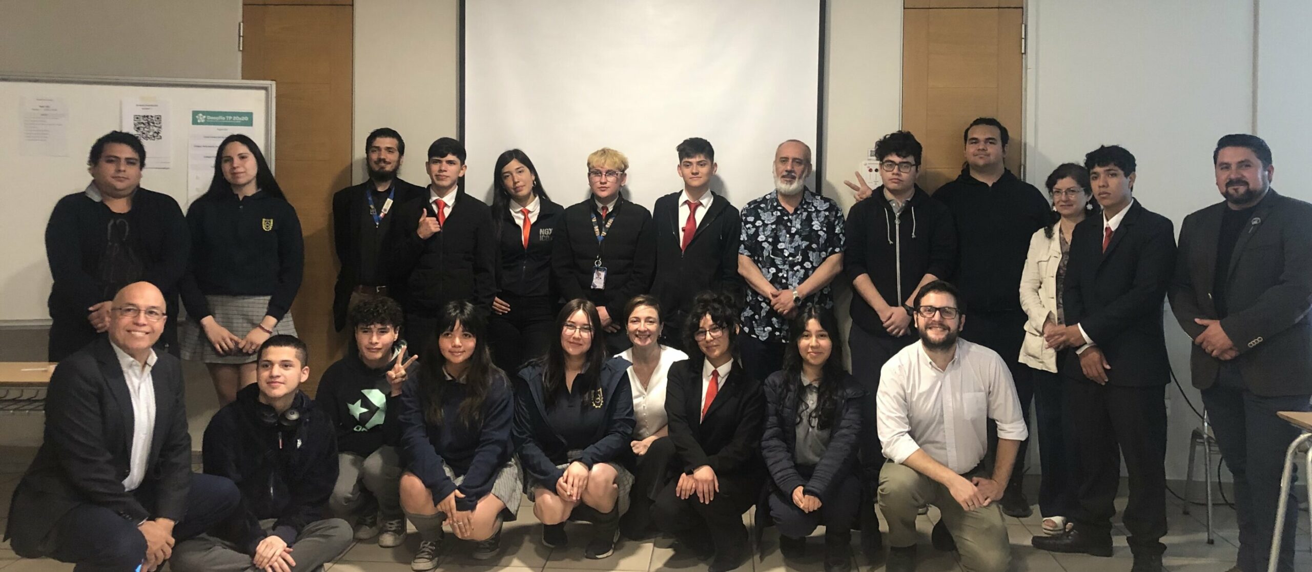 Desde sensores inclusivos hasta juegos que rompen estereotipos: Estudiantes de Liceos Técnicos Profesionales lideran la innovación en sus comunidades