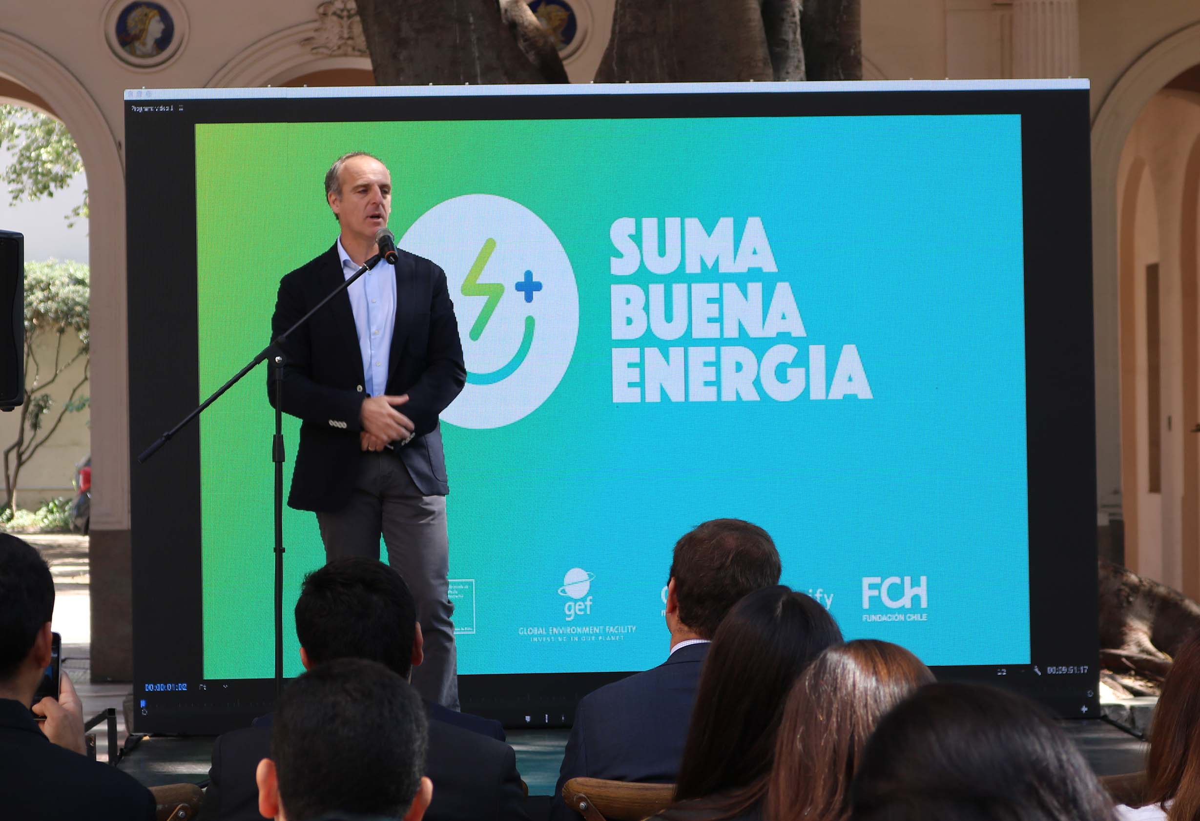 Programa “Cambia el Foco” anuncia nueva etapa tras entregar más de 1.5MM de ampolletas LED