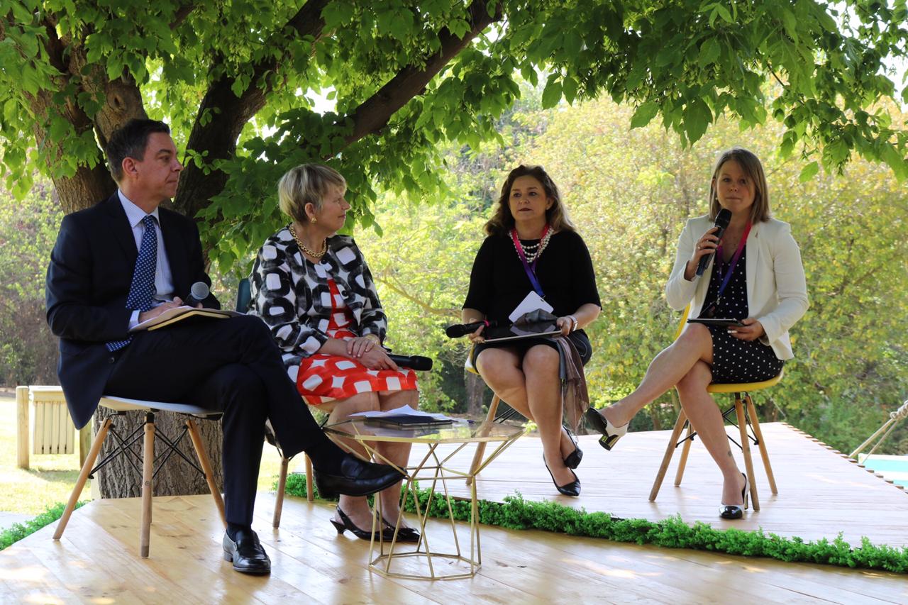 En FCH se realizó conversatorio sobre el rol de las inversiones de impacto en la solución de desafíos globales