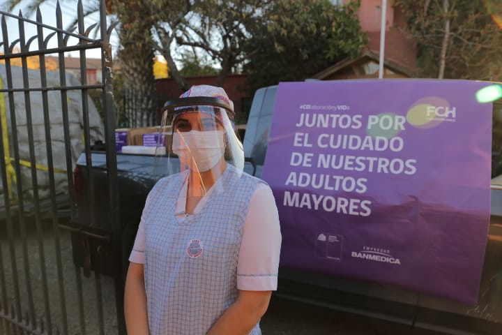 22 hogares de adultos mayores vulnerables reciben insumos de protección y primera necesidad