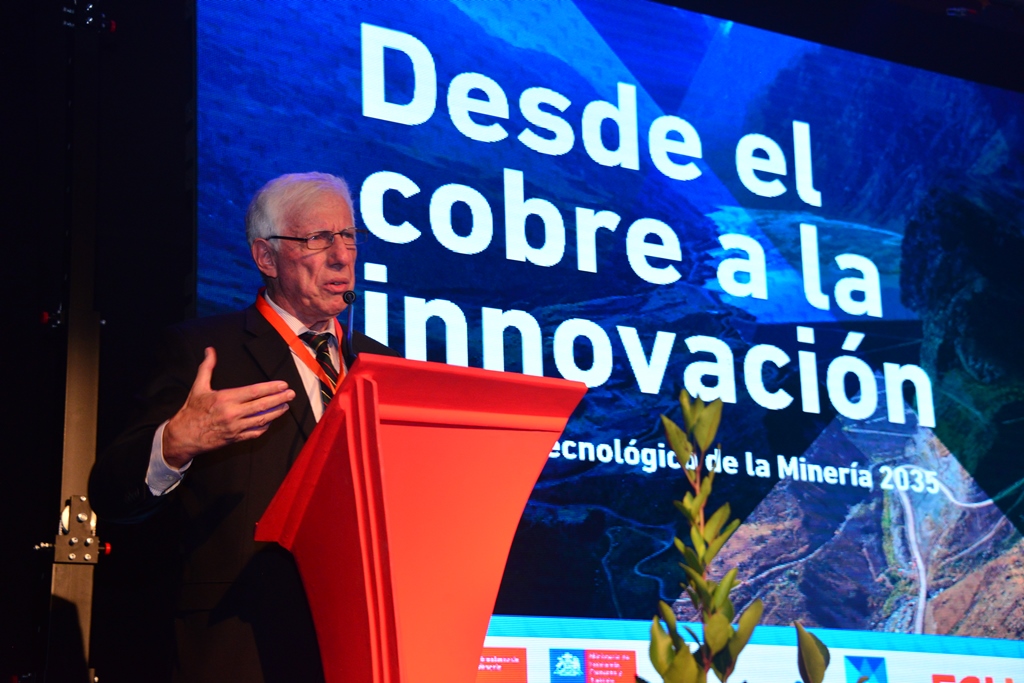 Patricio Meller: “No invertir en educación ahora puede tener daños irreparables en las generaciones futuras”.