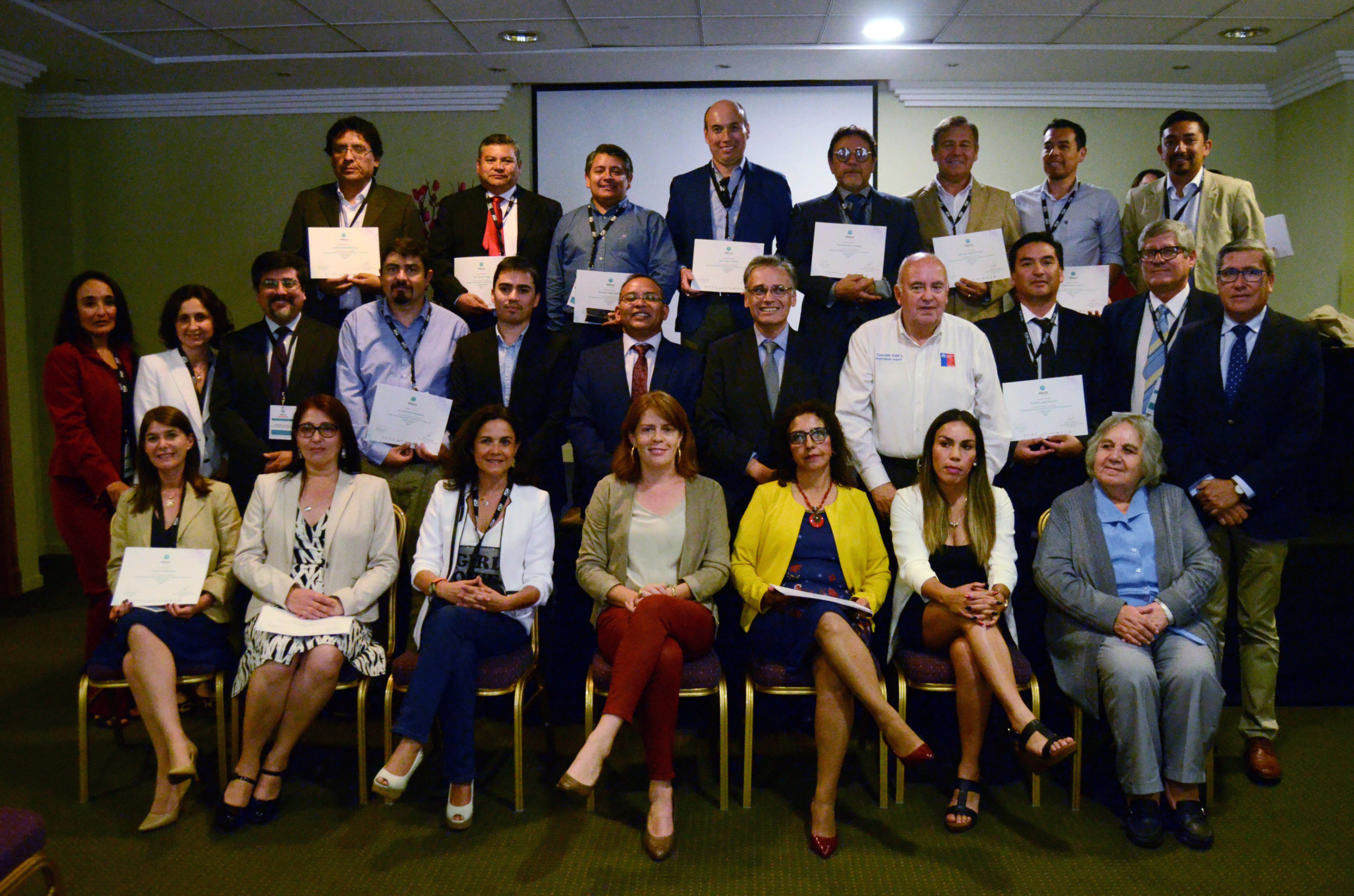 Culmina con éxito plan de formación que busca impulsar mejores trayectorias laborales para jóvenes