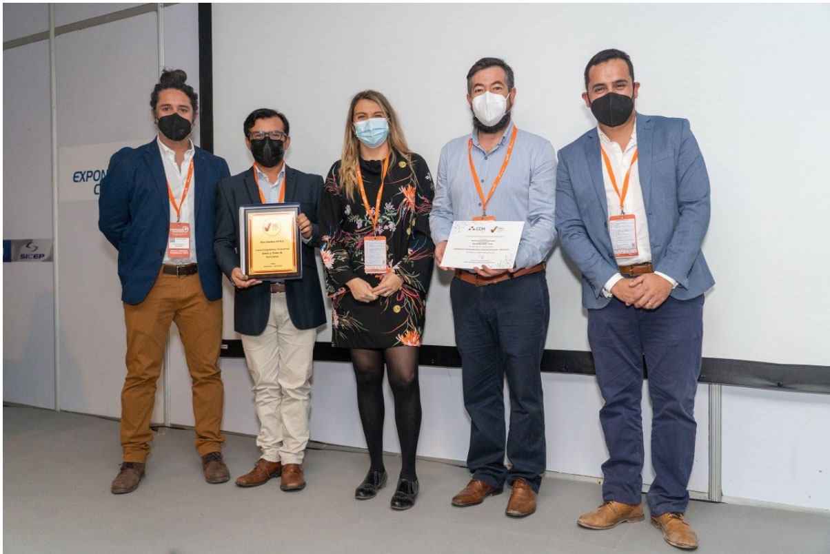 Dos barbas OTEC recibe sello CCM por primer curso en Chile en torno a las competencias transversales.