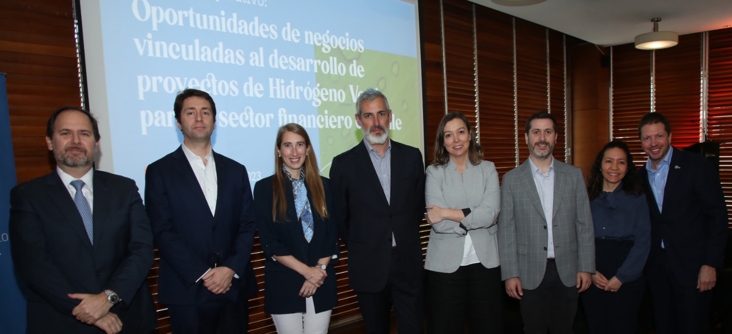 Líderes de la industria financiera se reúnen para explorar oportunidades de inversión en industria del Hidrógeno Verde en Chile