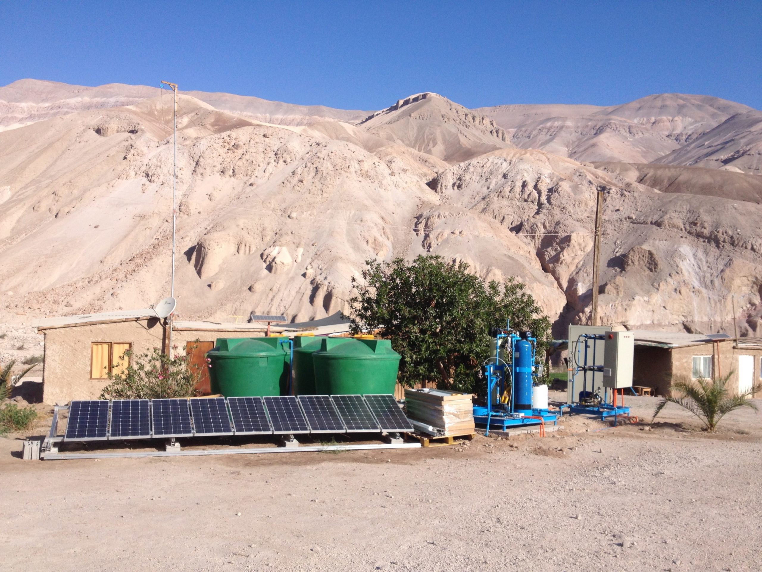 Tecnología elaborada con energía solar proveerá agua potable a comunidades aisladas