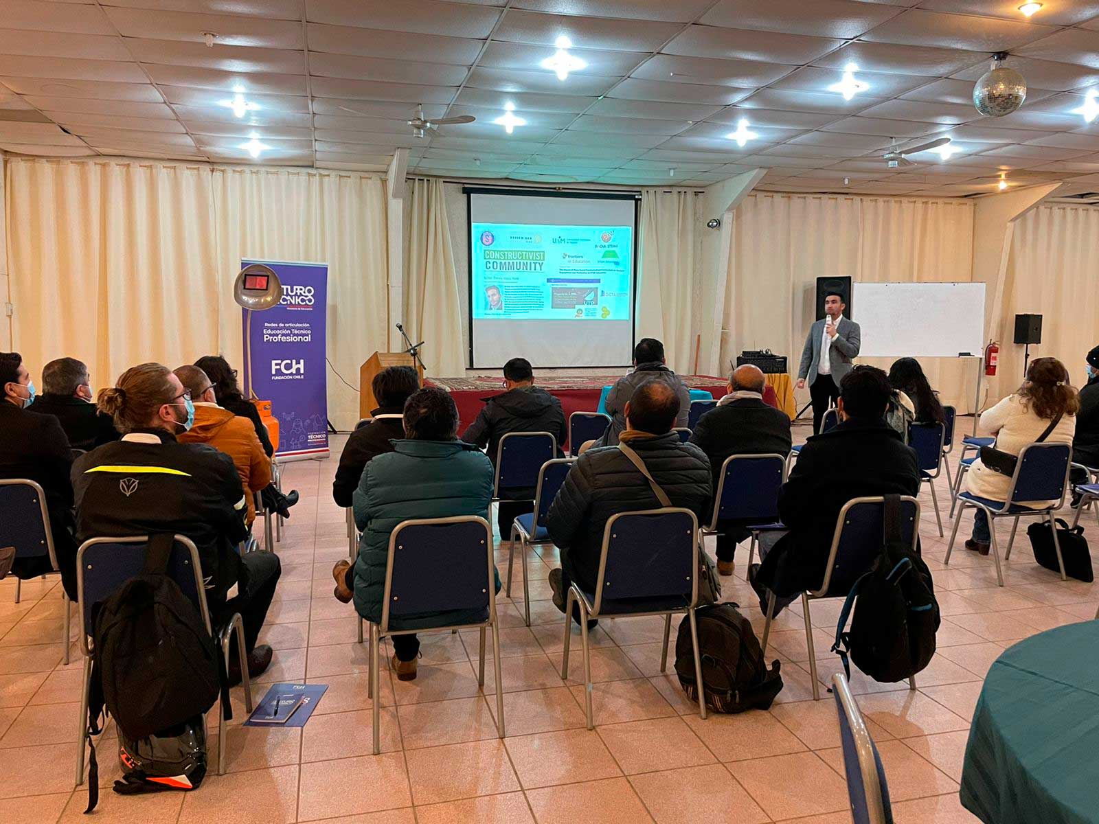 Docentes de Valparaíso se capacitan en innovadora metodología de enseñanza para llevar el aprendizaje activo a los Liceos Técnicos de la región