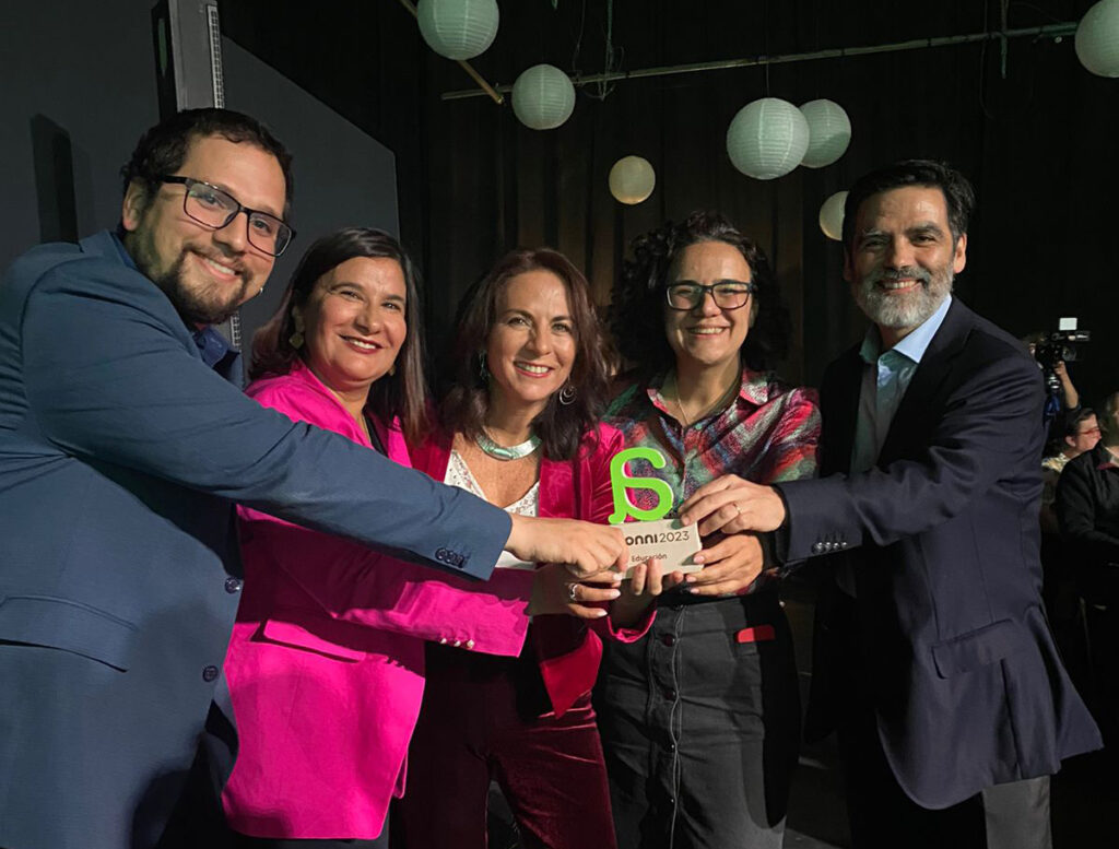 Talento Digital para Chile gana Premio Avonni 2023